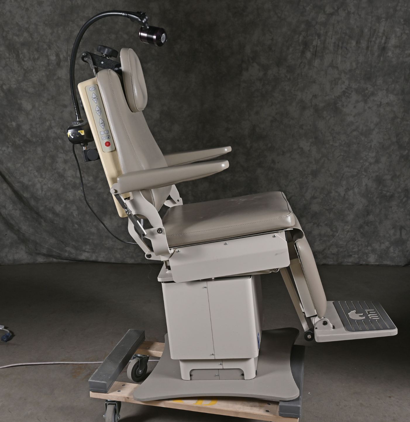 120-DAY-WARRANTY MTI® 424-115 PROCEDURE POWER CHAIR FREE SHIP