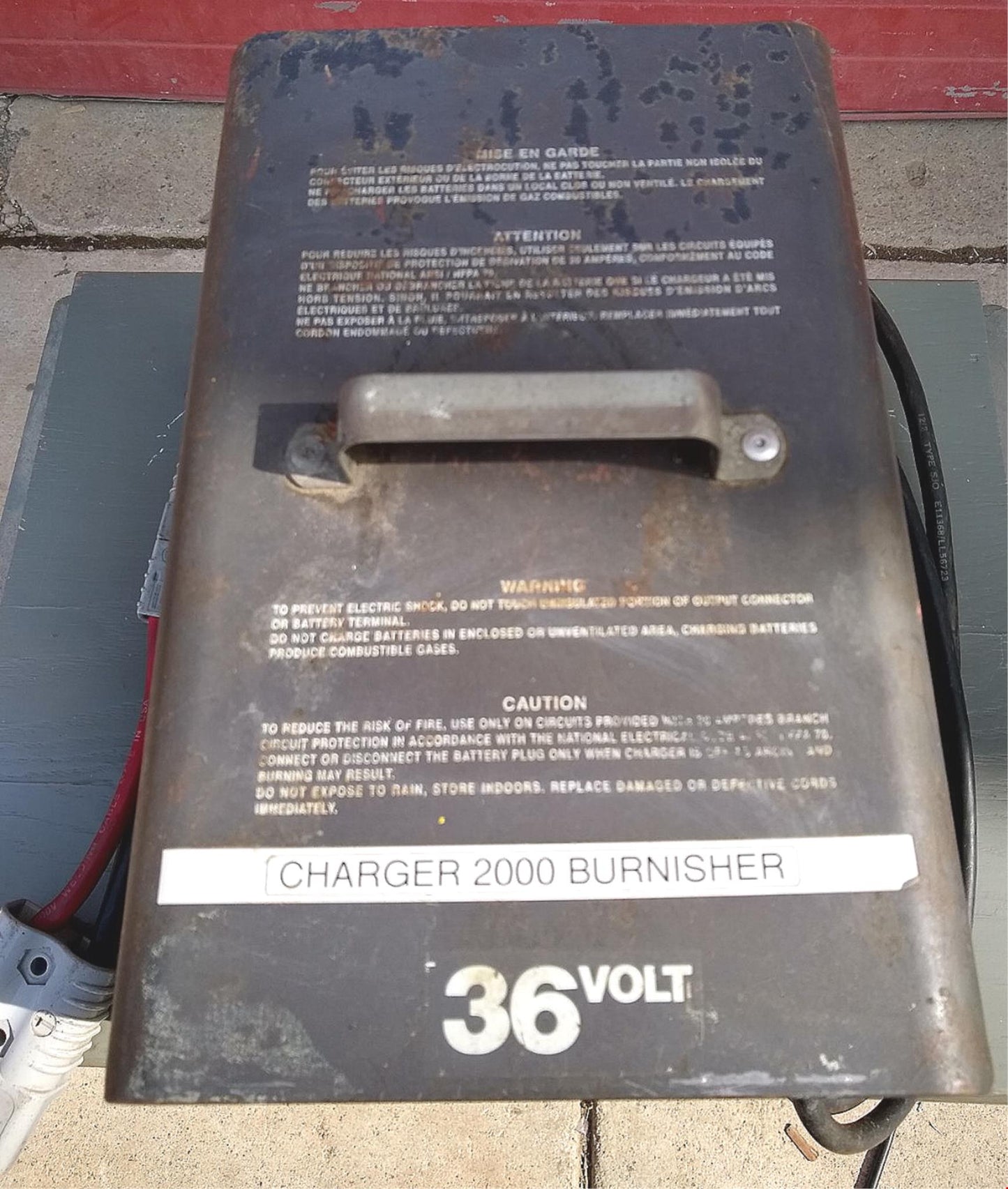 WINDSOR iSCRUB CSX24 CHARIOT RIDE ON FLOOR AUTO SCRUBBER with CHARGER FREE SHIP