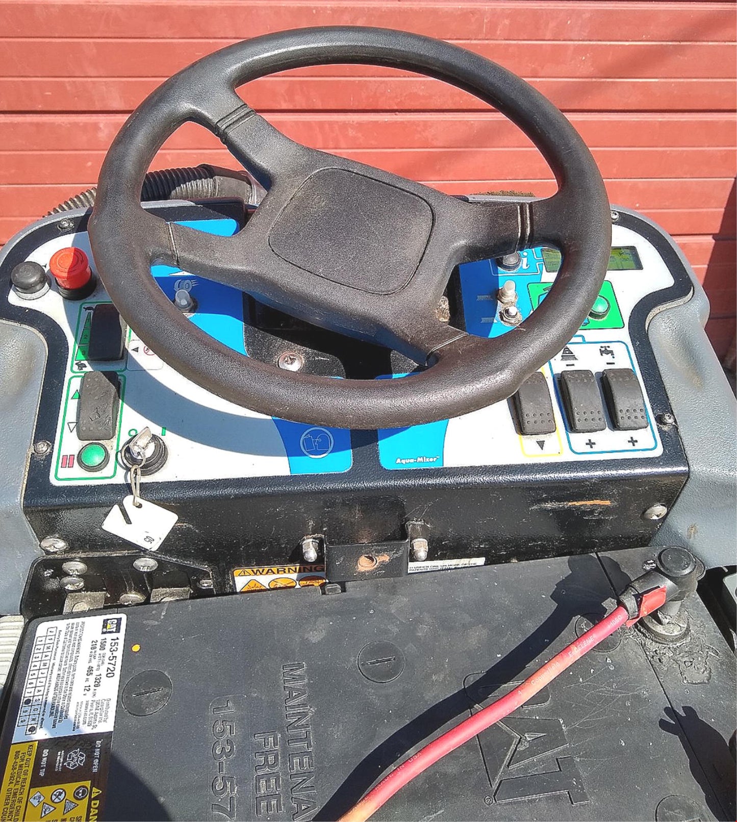 WINDSOR iSCRUB CSX24 CHARIOT RIDE ON FLOOR AUTO SCRUBBER with CHARGER FREE SHIP
