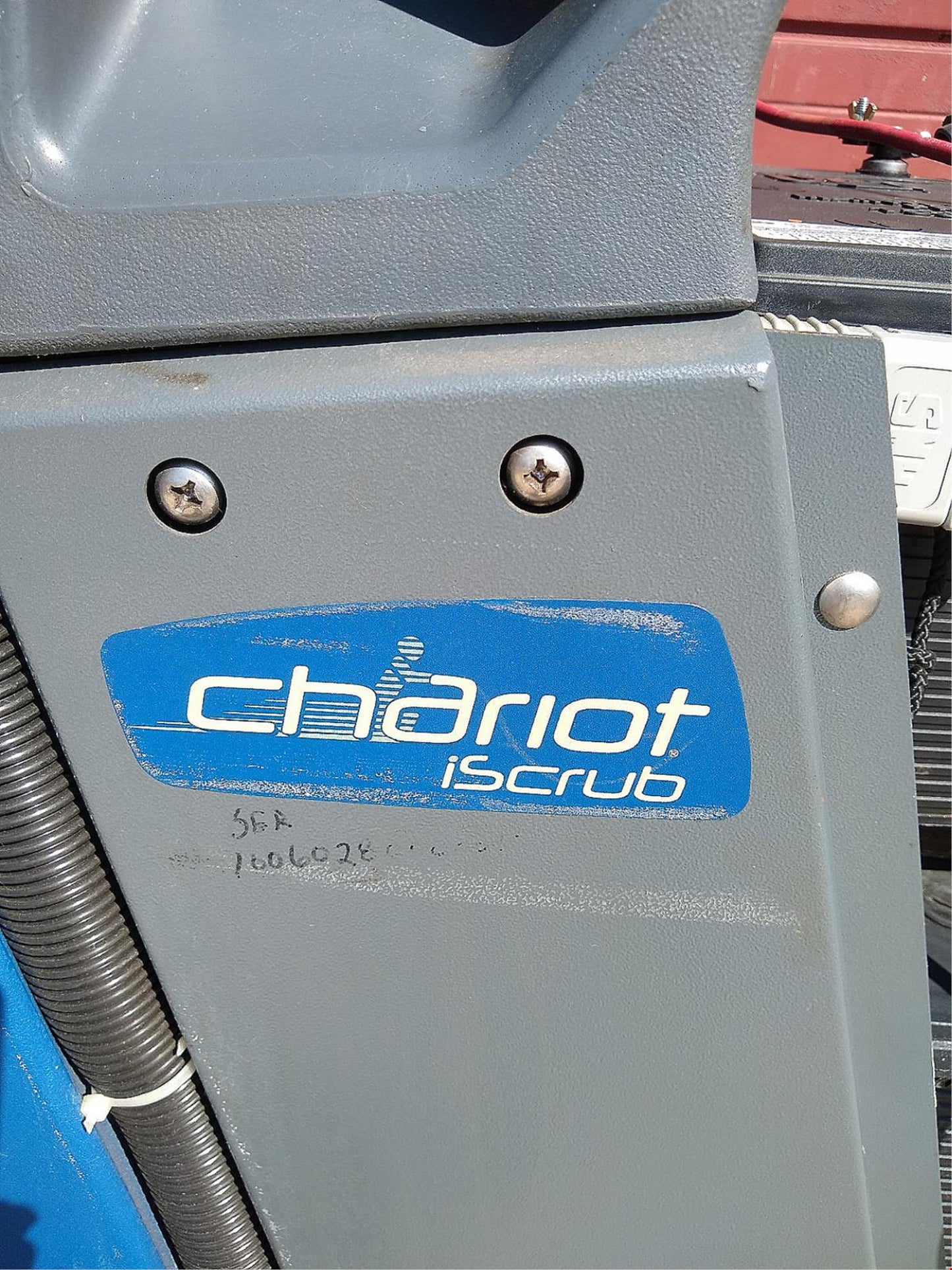WINDSOR iSCRUB CSX24 CHARIOT RIDE ON FLOOR AUTO SCRUBBER with CHARGER FREE SHIP