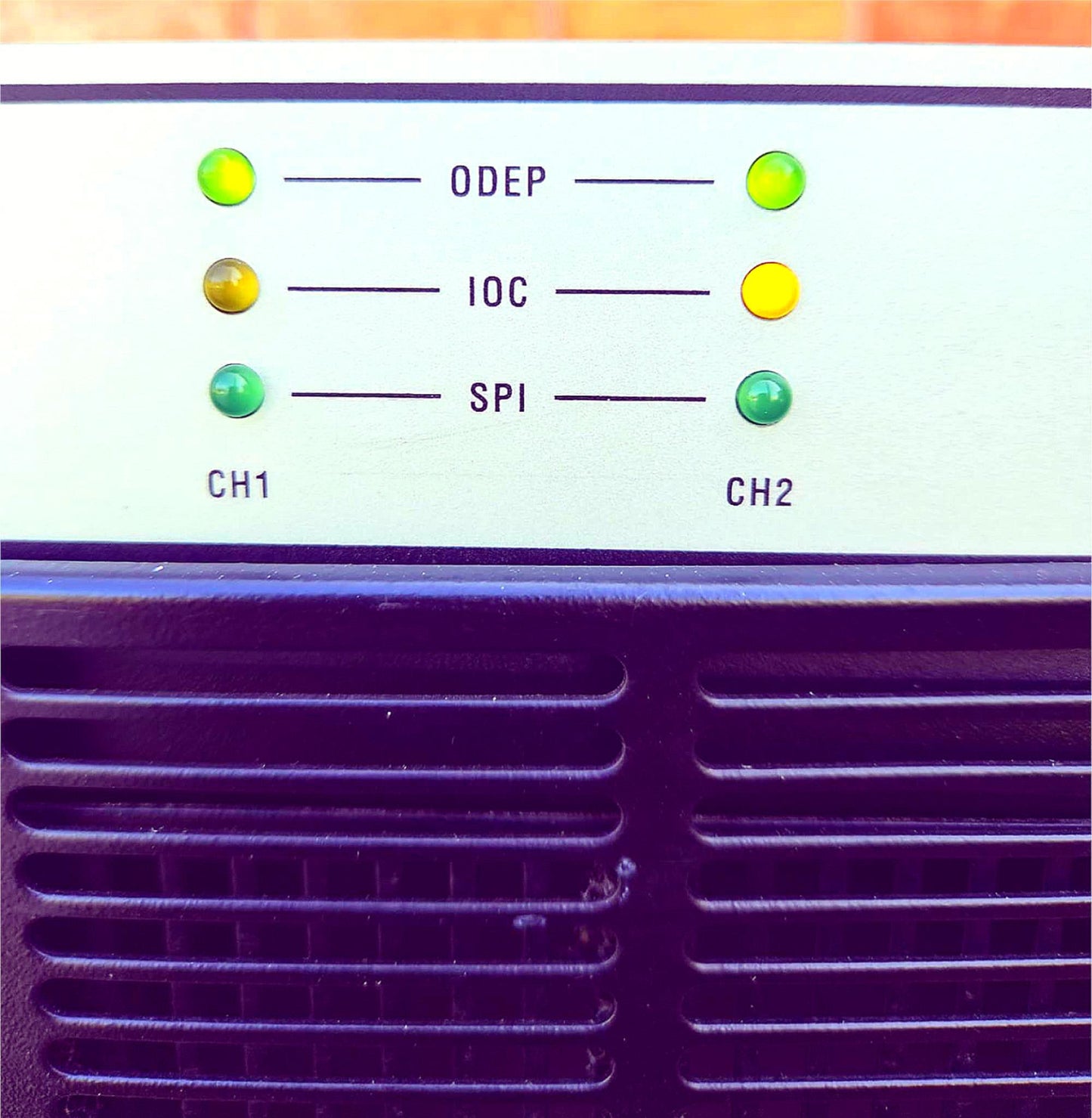 2 100%WARRANTY CROWN COM-TECH 1610 STEREO POWER AMPLIFIER DUAL CHANNEL AMPLIFIER