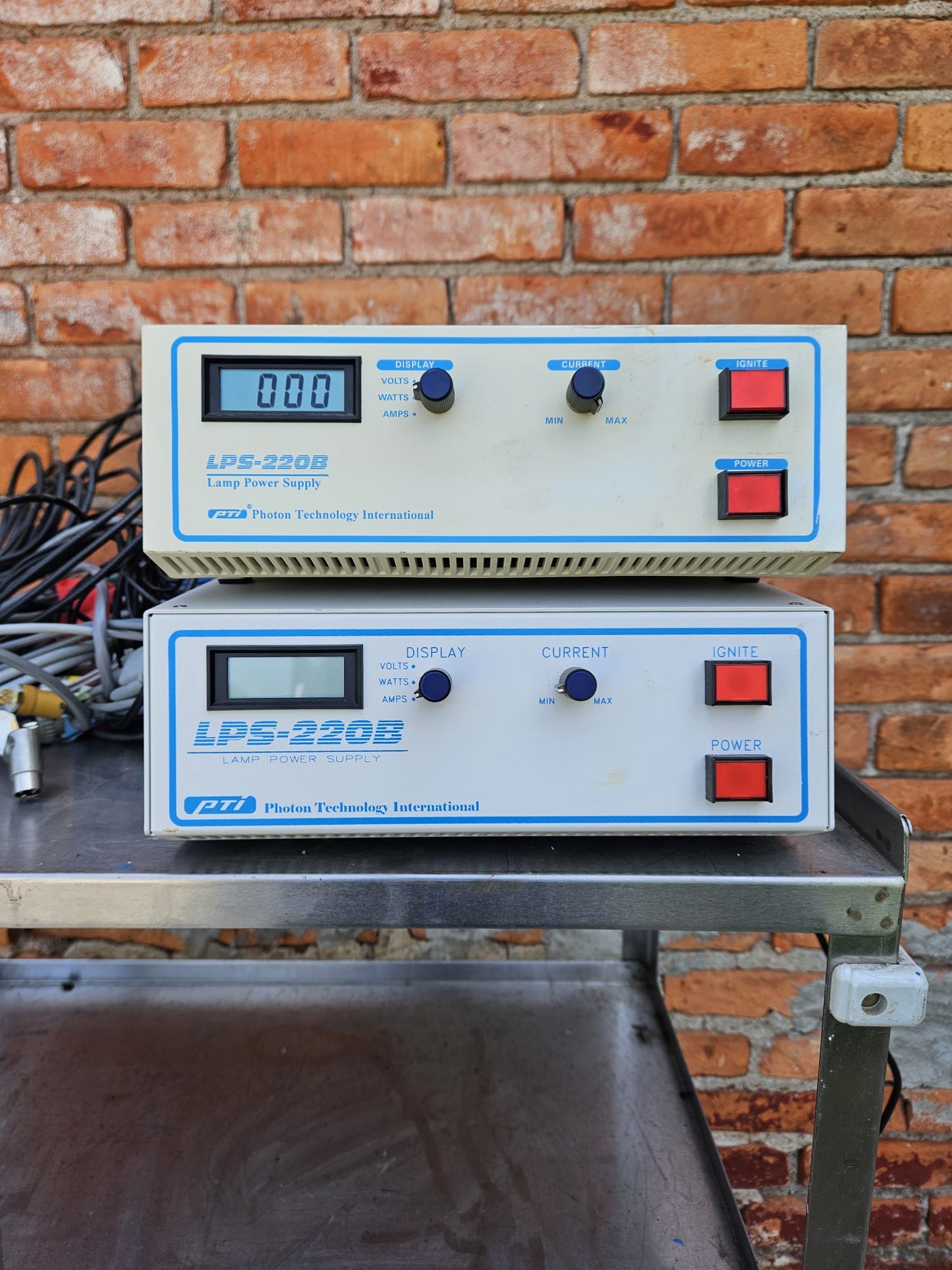 100% PTI PHOTON LPS-220B LAMP POWER SUPPLY FREESHIP