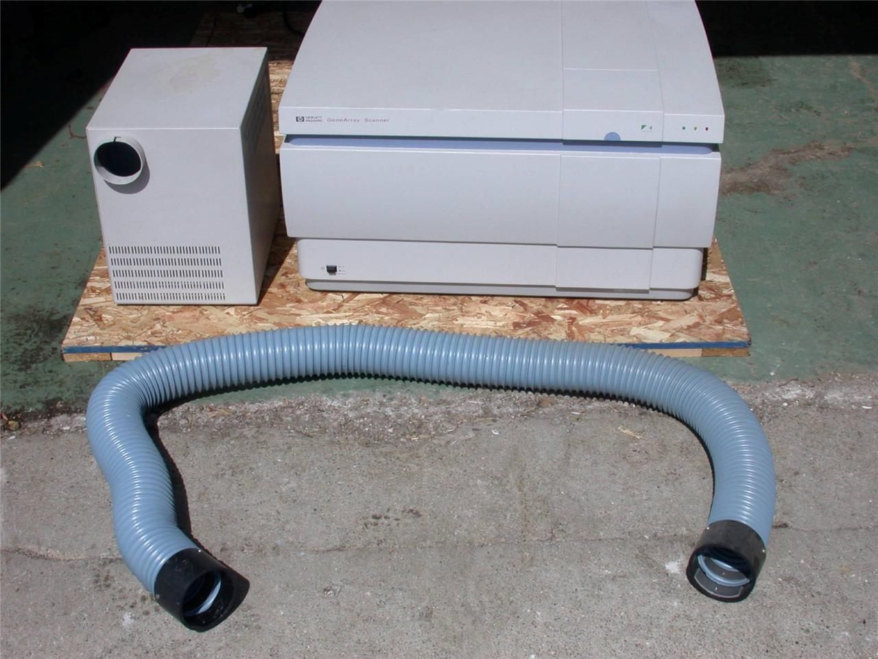 HP POWER SUPPLY MODULE G2500A#120 with GENE ARRAY SCANNER G2500A HEWLETT PACKARD