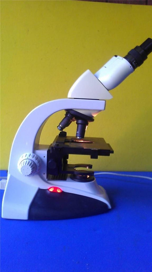 LEICA DME ADJUSTABLE MICROSCOPE w/ BINOCULAR HEAD OBJECTIVES & POWER SUPPLY 35W