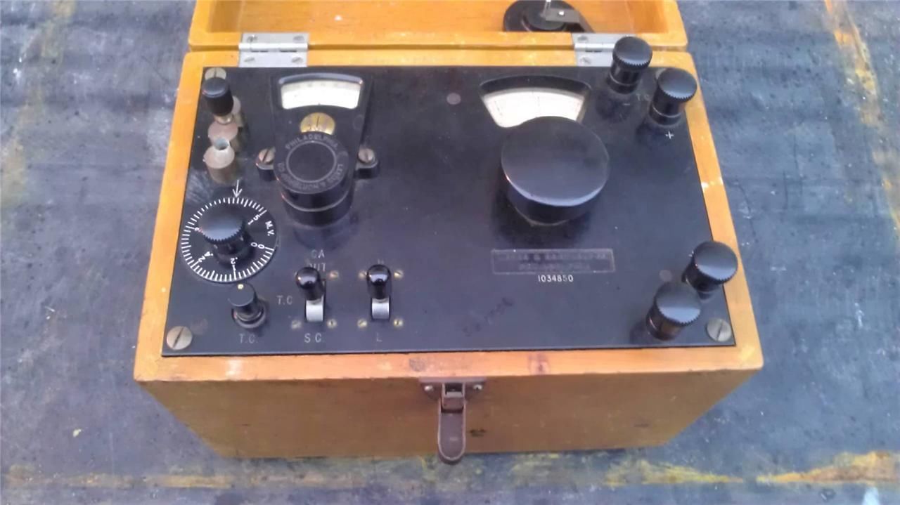 LEEDS & NORTHRUP POTENTIOMETER WOODEN CASE Scintilla Bendix RANGE INDICATOR  L&N