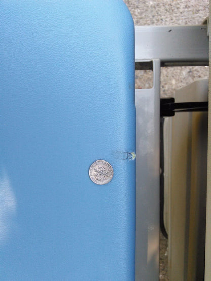 MIDMARK 405 POWER EXAM TABLE HI LO GREAT UPHOLSTERY & REMOTE CONTROL