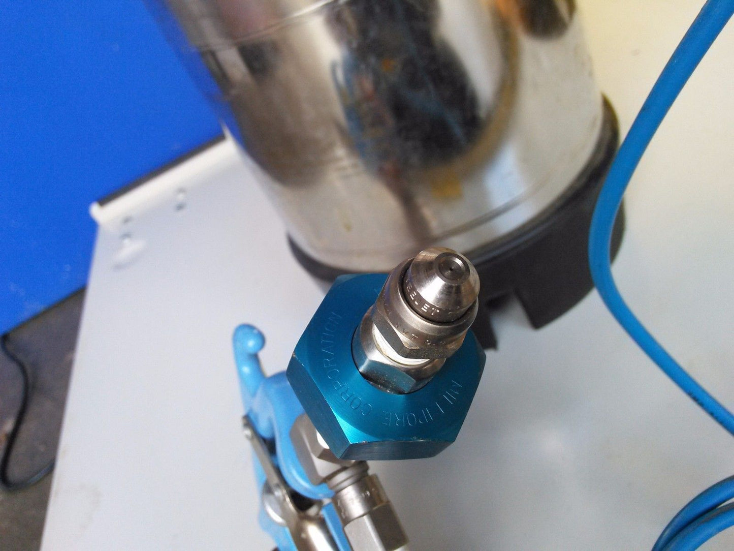 MILLIPORE 10 LITERS XX6700 P10 10-Liter XX6700P10 Dispensing Pressure Vessel