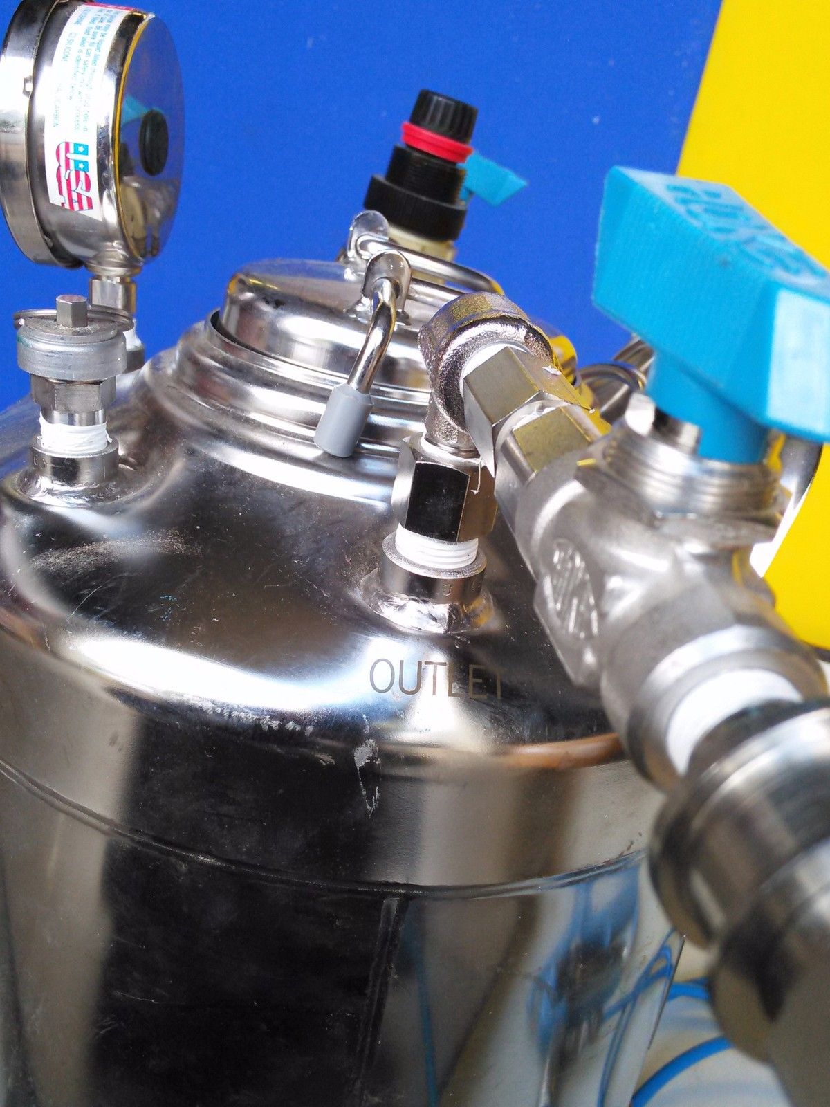 MILLIPORE 10 LITERS XX6700 P10 10-Liter XX6700P10 Dispensing Pressure Vessel