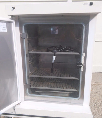 FISHER SCIENTIFIC MODEL 116885 CO2 INCUBATOR