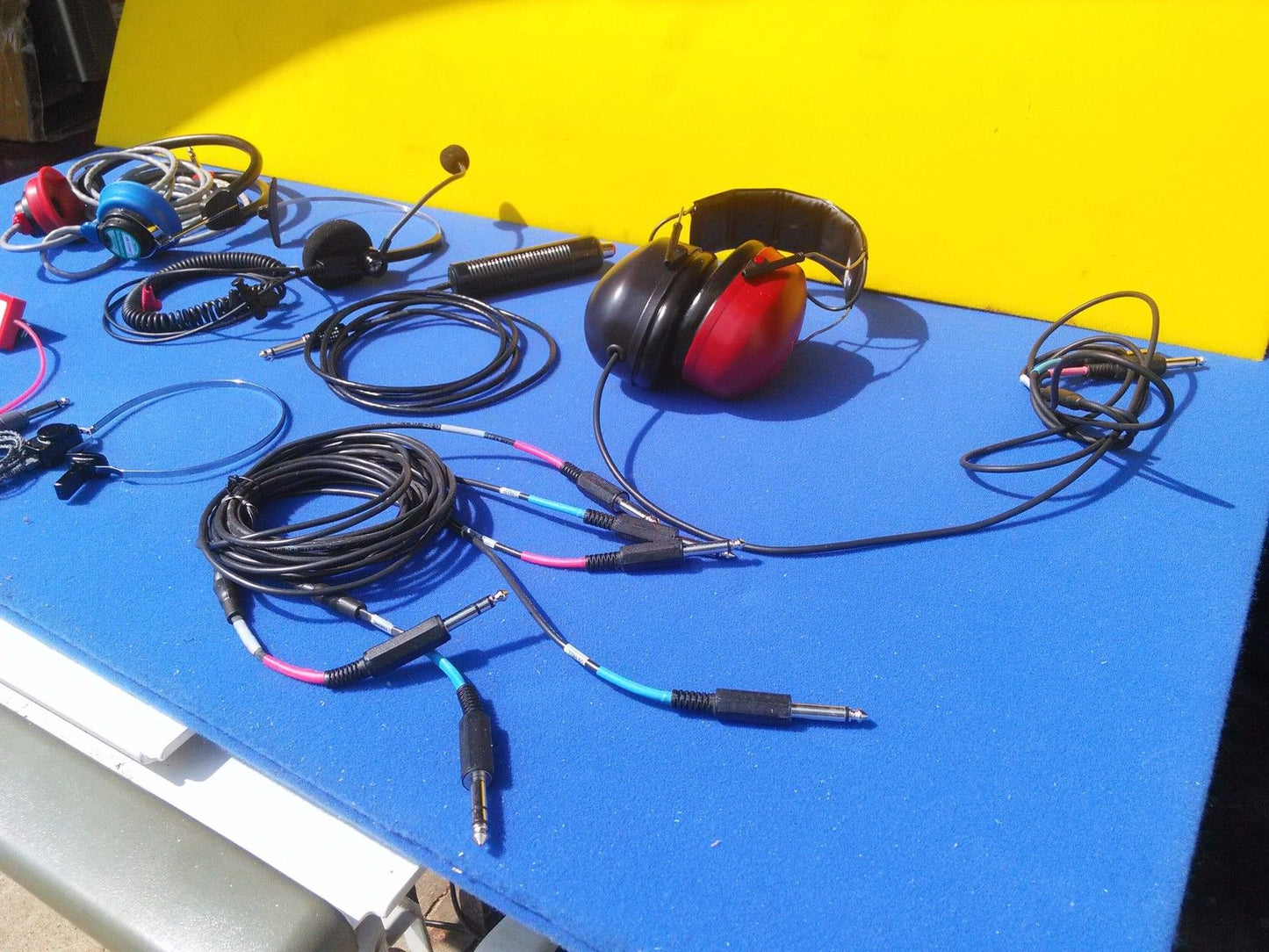 GRASON-STADLER GSI 61 TWO CHANNEL CLINICAL AUDIOMETER with ACCESSORIES