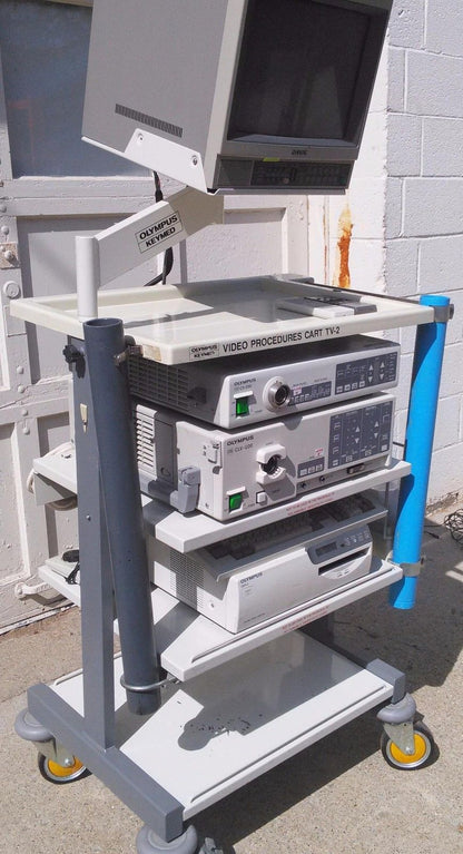 OLYMPUS CLV-U20 LIGHT SOURCE CV-200 VIDEO ENDOSCOPY OEP-3 PRINTER & KEYMED CART