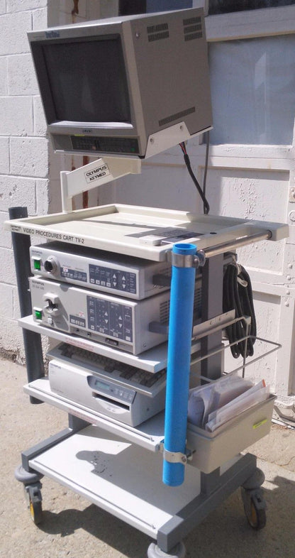 OLYMPUS CLV-U20 LIGHT SOURCE CV-200 VIDEO ENDOSCOPY OEP-3 PRINTER & KEYMED CART