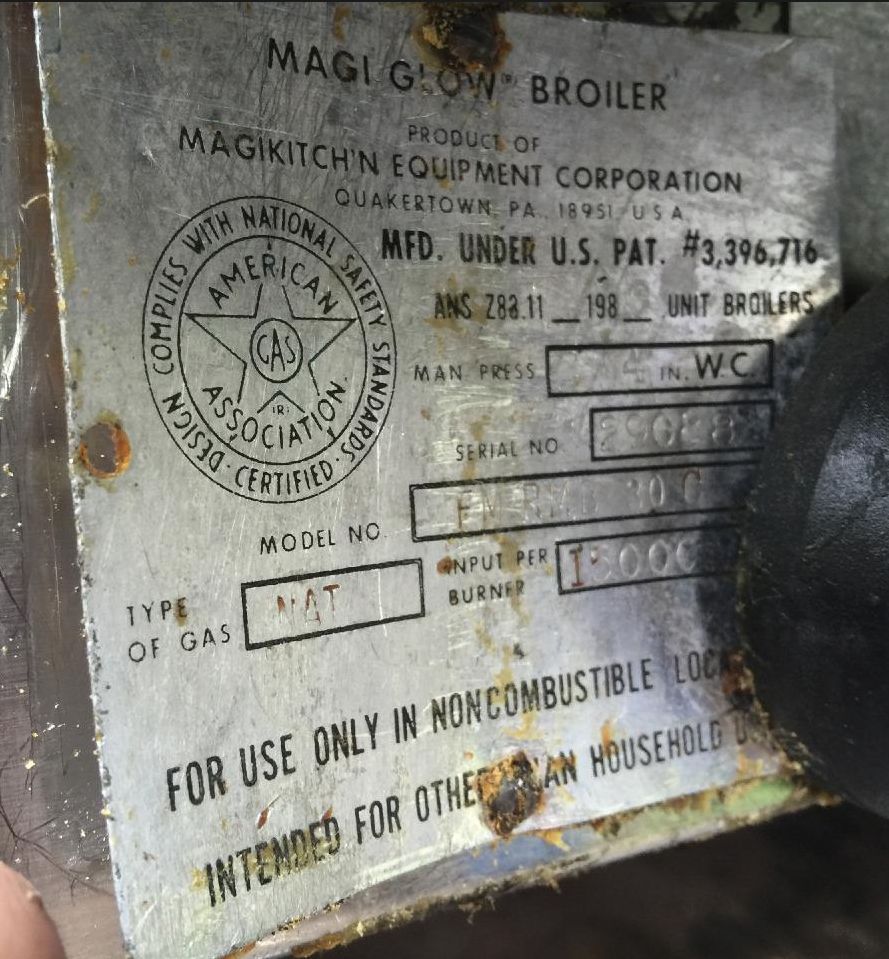 MAGIKITCH'n MAGIC GLOW FLOOR NATURAL GAS CHAR BROILER RM RMB 30C ON WHEELS