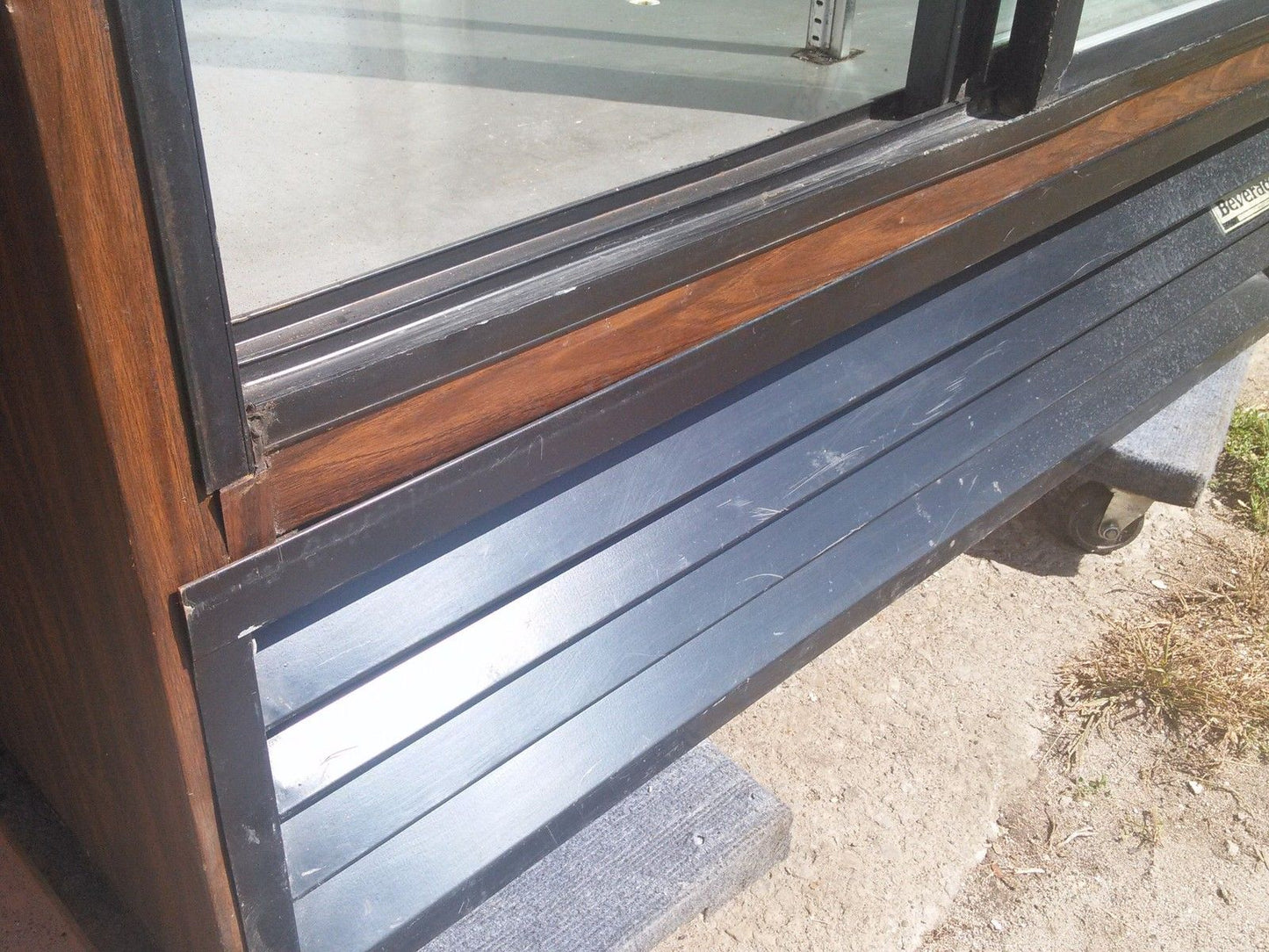 BEVERAGE AIR MT 45 TWO DOOR SLIDING GLASS REACH IN MERCHANDISER FREE SHIPPING