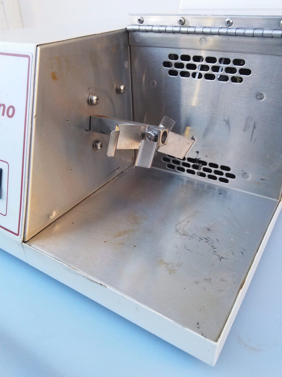 BOEKEL BAMBINO Model 230300 MINI HYBRIDIZATION OVEN works great!!!