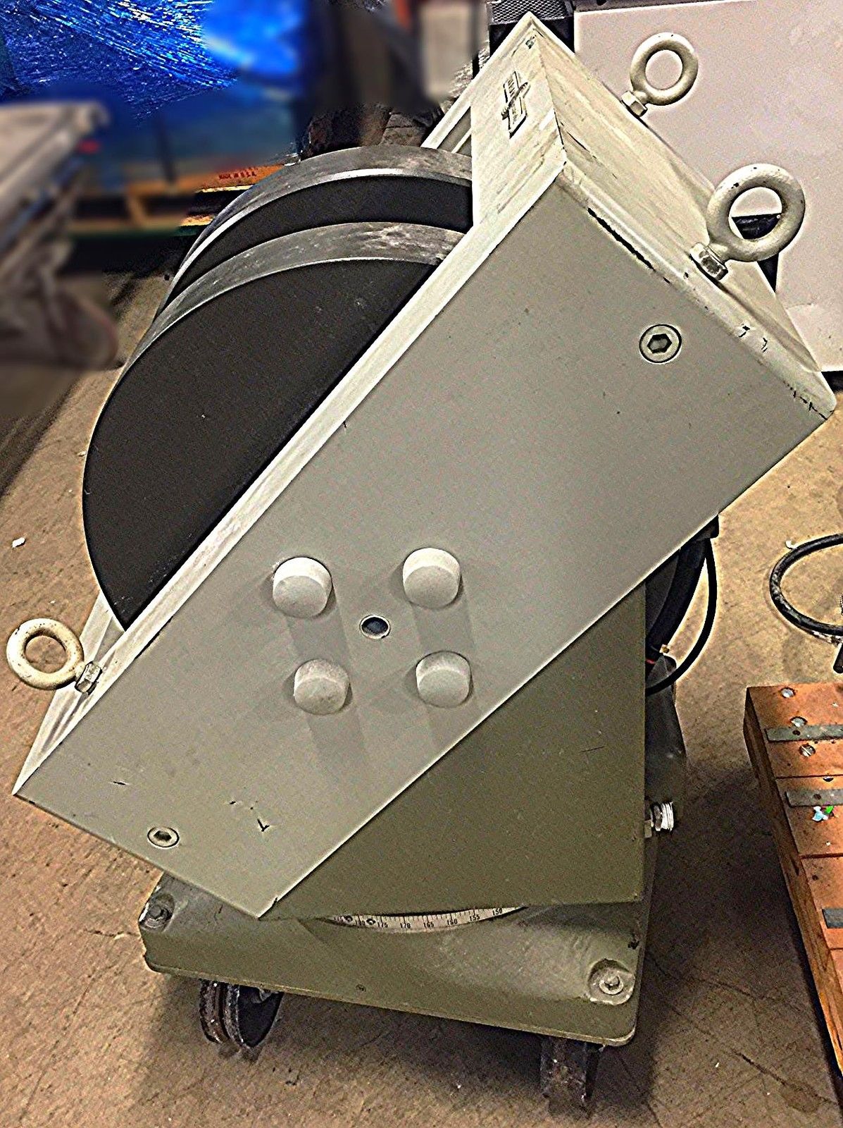 VARIAN V3400 MAGNET SYSTEM plus the FIELDIAL MARK I REGULATOR