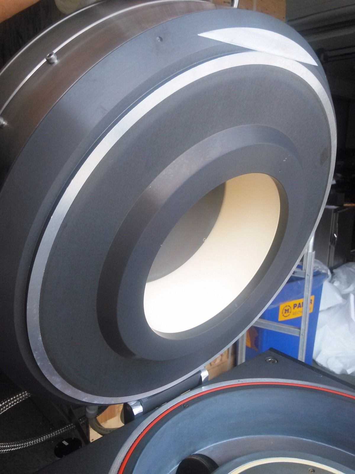 PFEIFFER TURBO MOLECULAR VACUUM PUMP TPH 521 P C DN100 ISO-K 3P PM P03 863 H