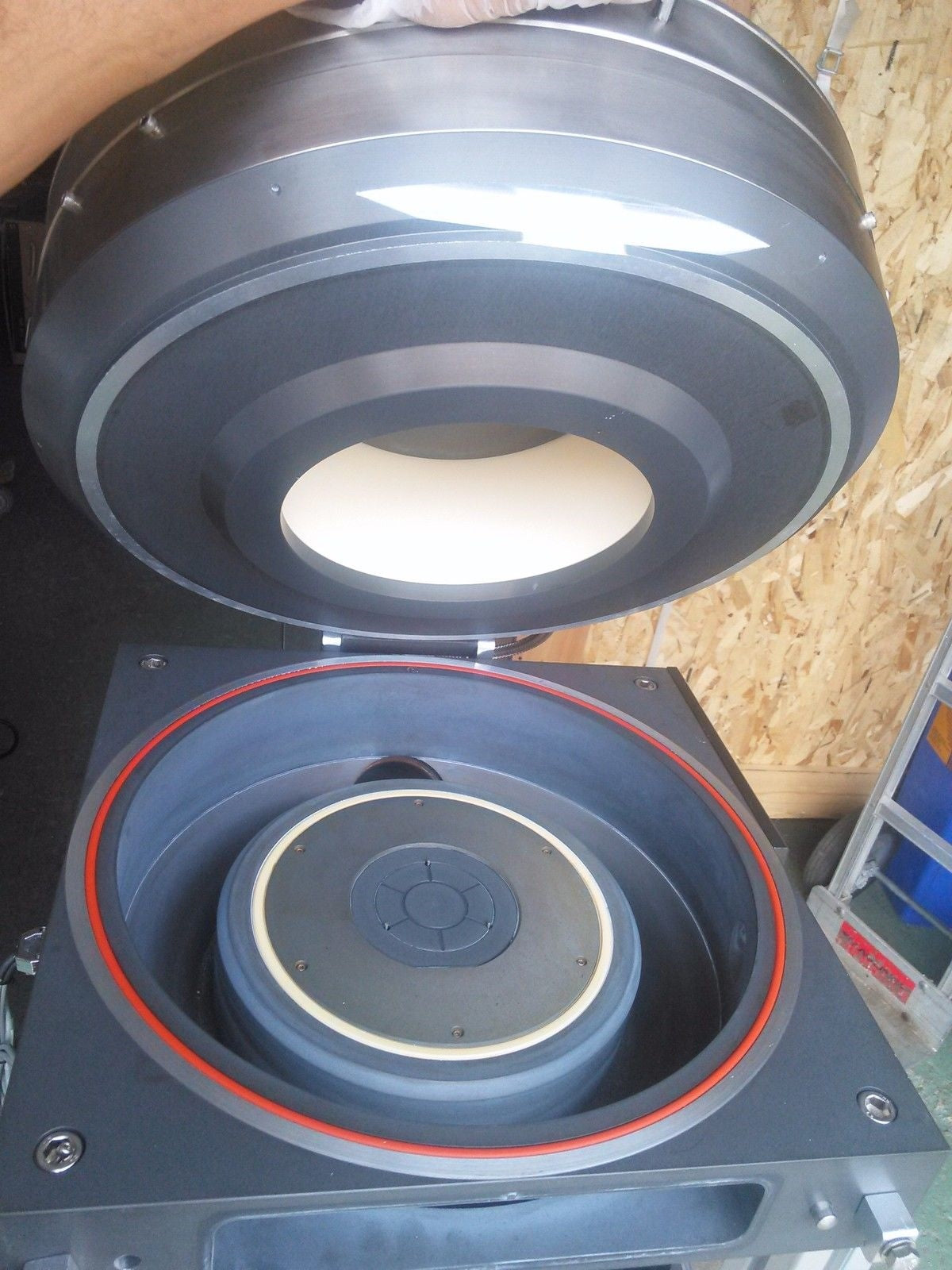 PFEIFFER TURBO MOLECULAR VACUUM PUMP TPH 521 P C DN100 ISO-K 3P PM P03 863 H