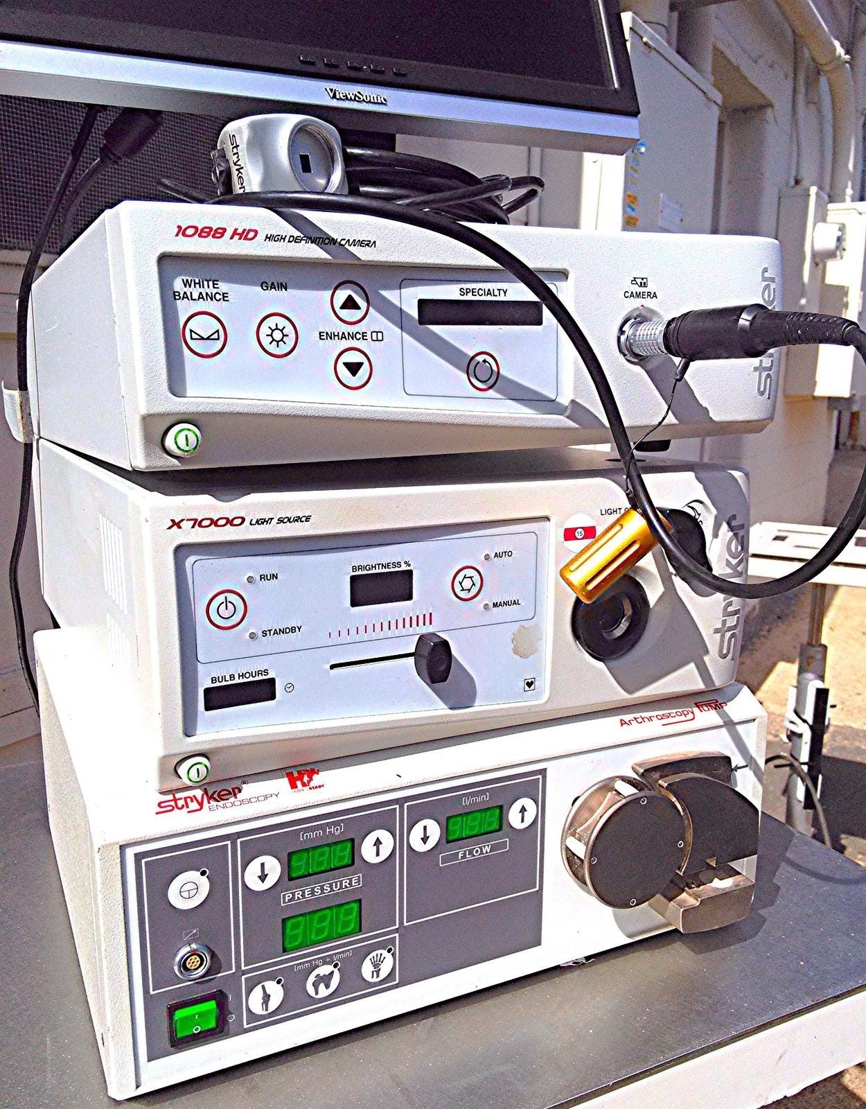STRYKER 1088 ENDOSCOPY 1088 HD CAMERA X7000 LIGHT SOURCE FLOWCONTROL PUMP SYSTEM