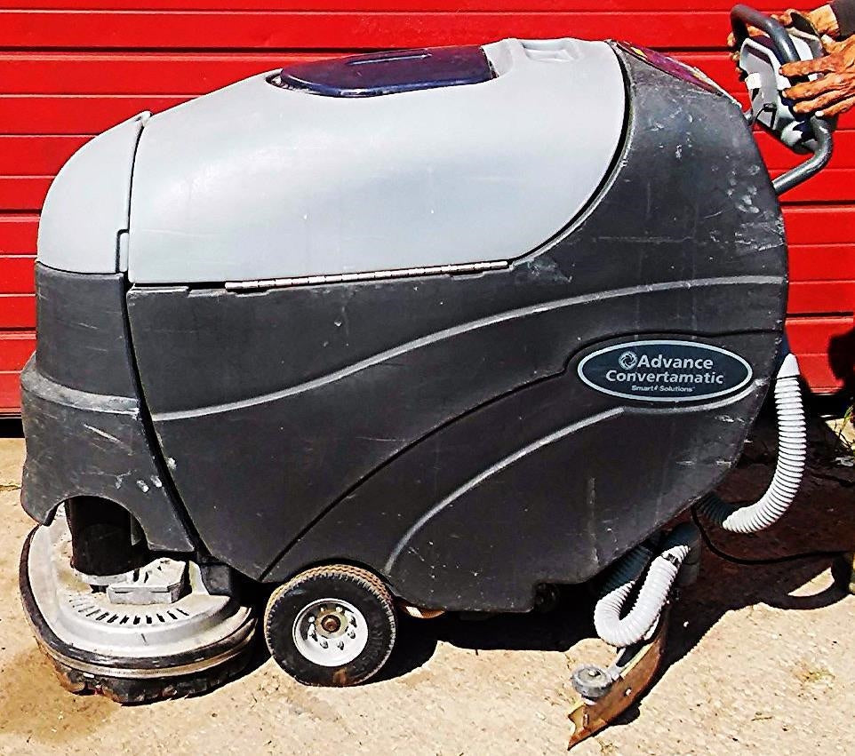 ADVANCE CONVERTAMATIC 26D WALK BEHIND SCRUBBER Auto Charge BATTERY BATTERIES