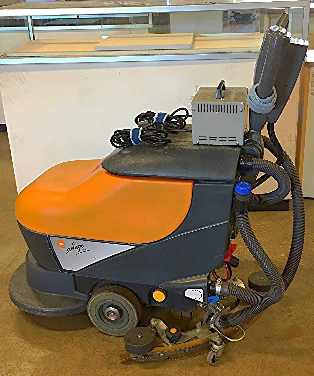 TASKI 450B SWINGO JOHNSON DIVERSEY TYPE CO450.0 UNKNOWN WORKING COND WATCH VIDEO