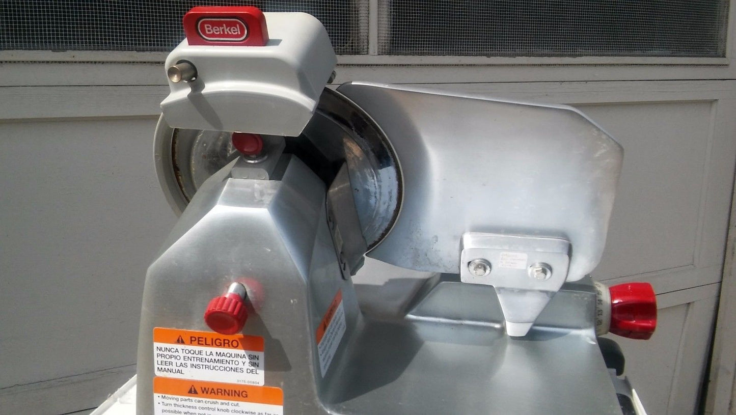 BERKEL 823-E SLICER 9" Manual Gravity Feed Meat Slicer - COMPLETE with Sharpener