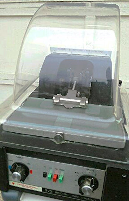 AMERICAN OPTICAL 925 MICROTOME KNIFE SHARPENER + 2 Knives WATCH VIDEO FREE SHIP