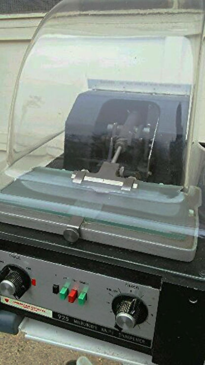 AMERICAN OPTICAL 925 MICROTOME KNIFE SHARPENER + 2 Knives WATCH VIDEO FREE SHIP