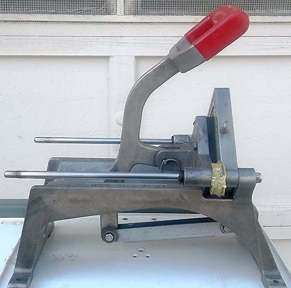 VOLLRATH LINCOLN REDCO INSTACUT 3.5 W WALL MOUNT 3.5 Corer, Dicer, Wedger