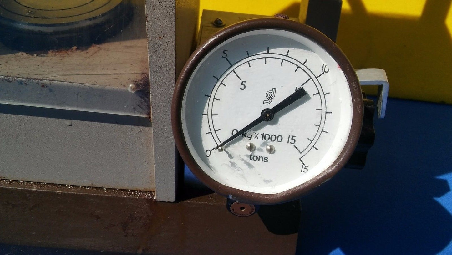 GRASEBY SPECAC 15 TON BENCHTOP LABORATORY HYDRAULIC PRESS & MANUAL FREE SHIP