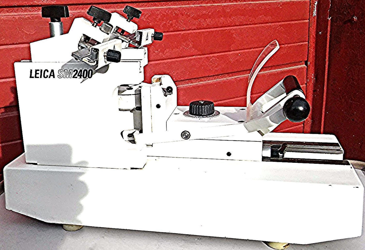 LEICA SM2400  SLEDGE MICROTOME with KNIFE ALMOST COMPLETE FREE SHIP