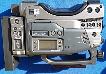 JVC GY-DV550U MINI DV CAMCORDER WORKING PERFECTLY FREE USA SHIPPING