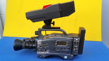 JVC GY-DV550U MINI DV CAMCORDER WORKING PERFECTLY FREE USA SHIPPING