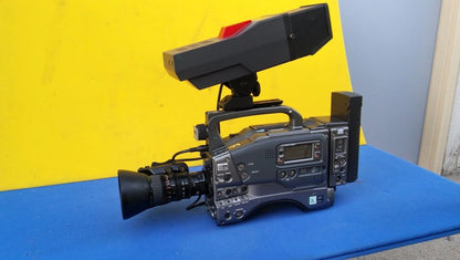 JVC GY-DV550U MINI DV CAMCORDER WORKING PERFECTLY FREE USA SHIPPING