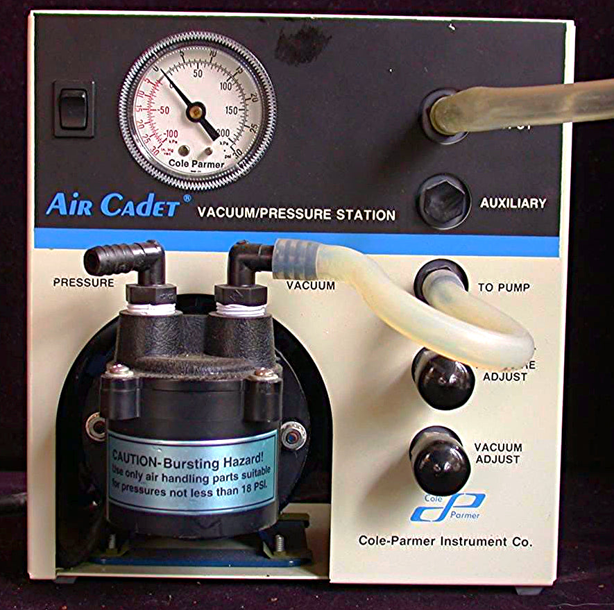 COLE PARMER AIR CADET VACUUM PRESSURE STATION MOD7059-40 MEDICAL INDUST CFM 0.54
