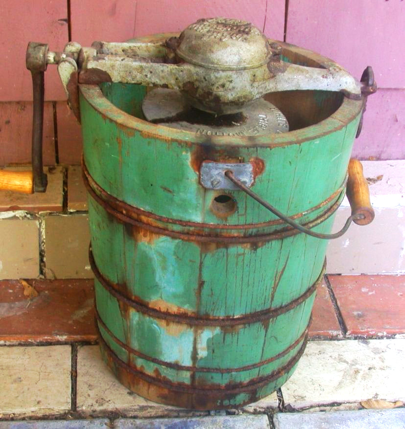 ANTIQUE 1923 WHITE MOUNTAIN FREEZER 3QT WOOD ICE MAKER AMERICANA MEDIUM VINTAGE