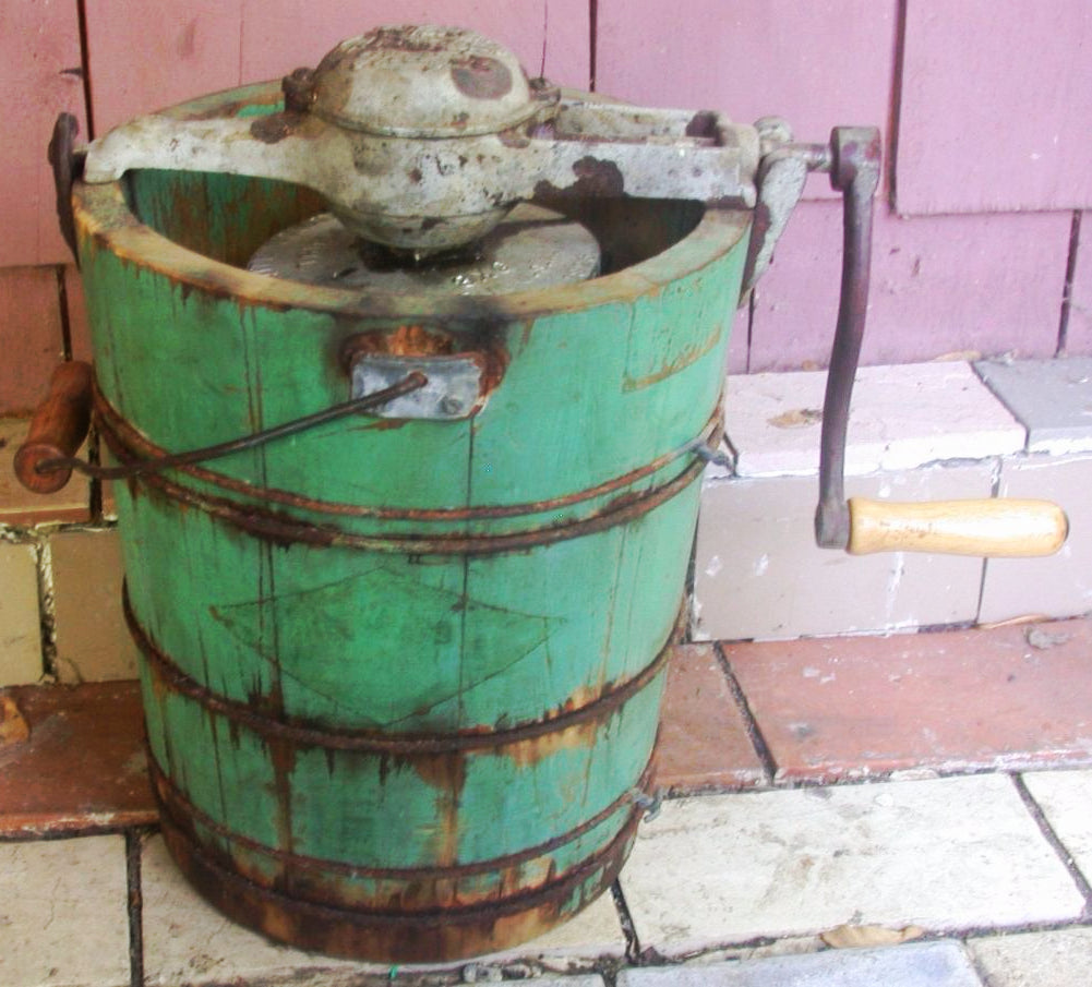 ANTIQUE 1923 WHITE MOUNTAIN FREEZER 3 QT WOOD ICE MAKER AMERICANA MEDIUM VINTAGE