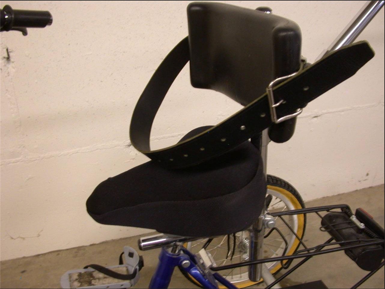 HAVERICH ORTHOPEDIC CHILD TRICYCLE TRIKE MODEL 16/16 HANDICAP