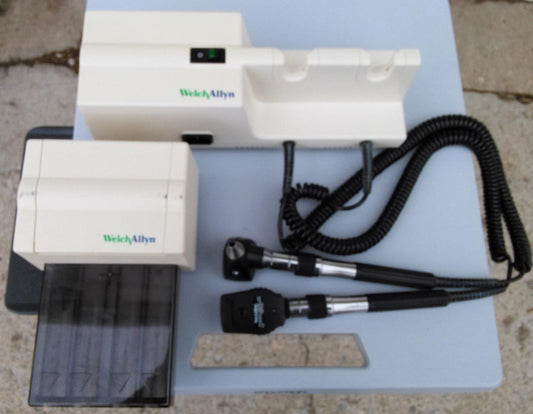 WELCH ALLYN 767 OTOSCOPE Set w 11720 PanOptic Ophthalmoscope & 23810 Otoscope