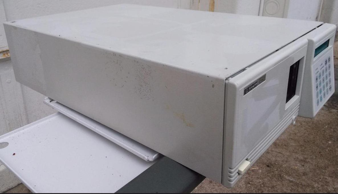 AGILENT HP HEWLETT PACKARD SERIES 1050 AUTOSAMPLER MODEL G1313A COMPLETE wit ARM