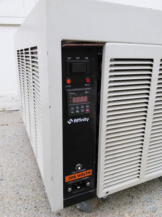 LYTRON LYDALL AFFINITY RAA-005T-CF03CBD3 AIR COOLED CHILLER 2000 WATT on WHEELS