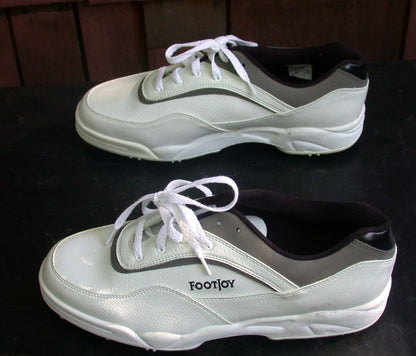 NEW IN THE BOX LADIES FOOTJOY GOLF SHOES GREENJOYS WHITE 9 1/2