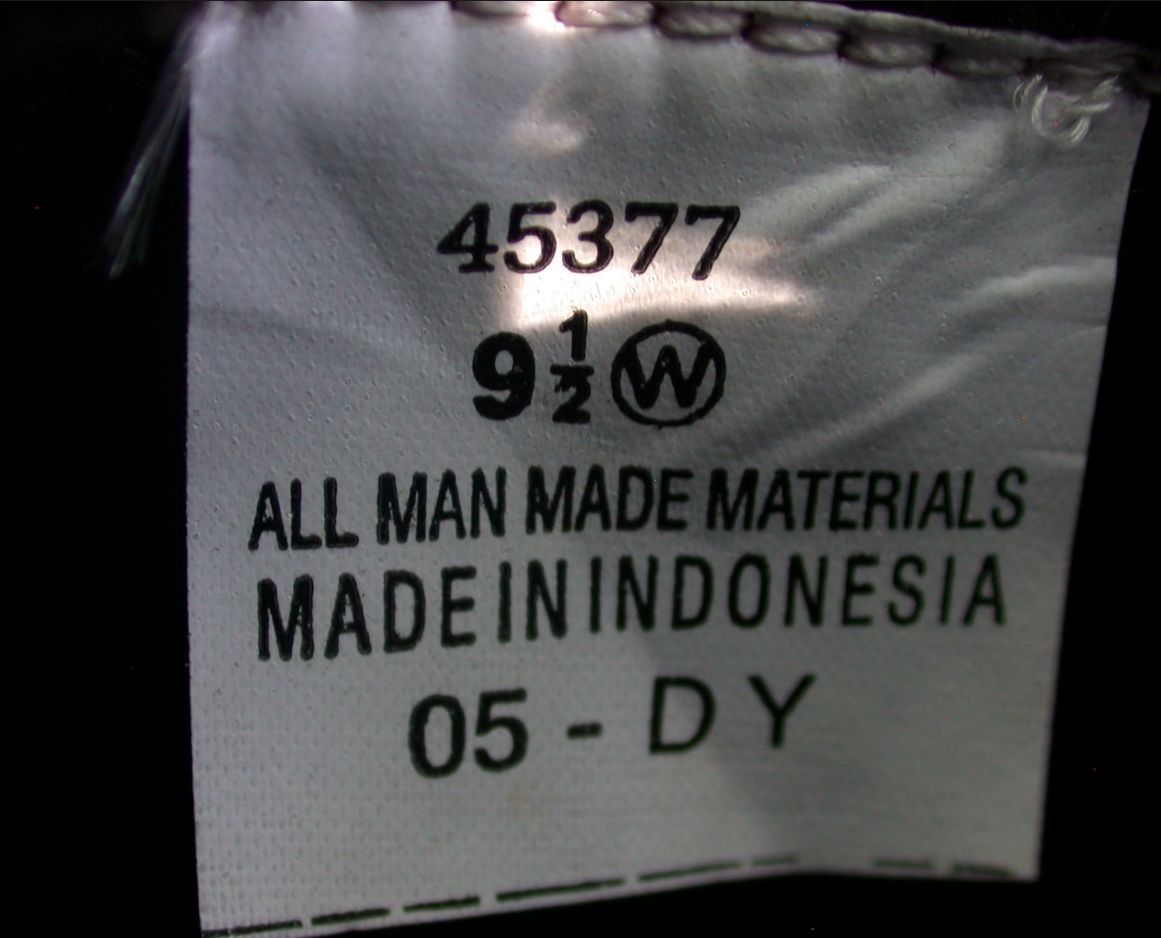 NEW IN THE BOX LADIES FOOTJOY GOLF SHOES GREENJOYS WHITE 9 1/2