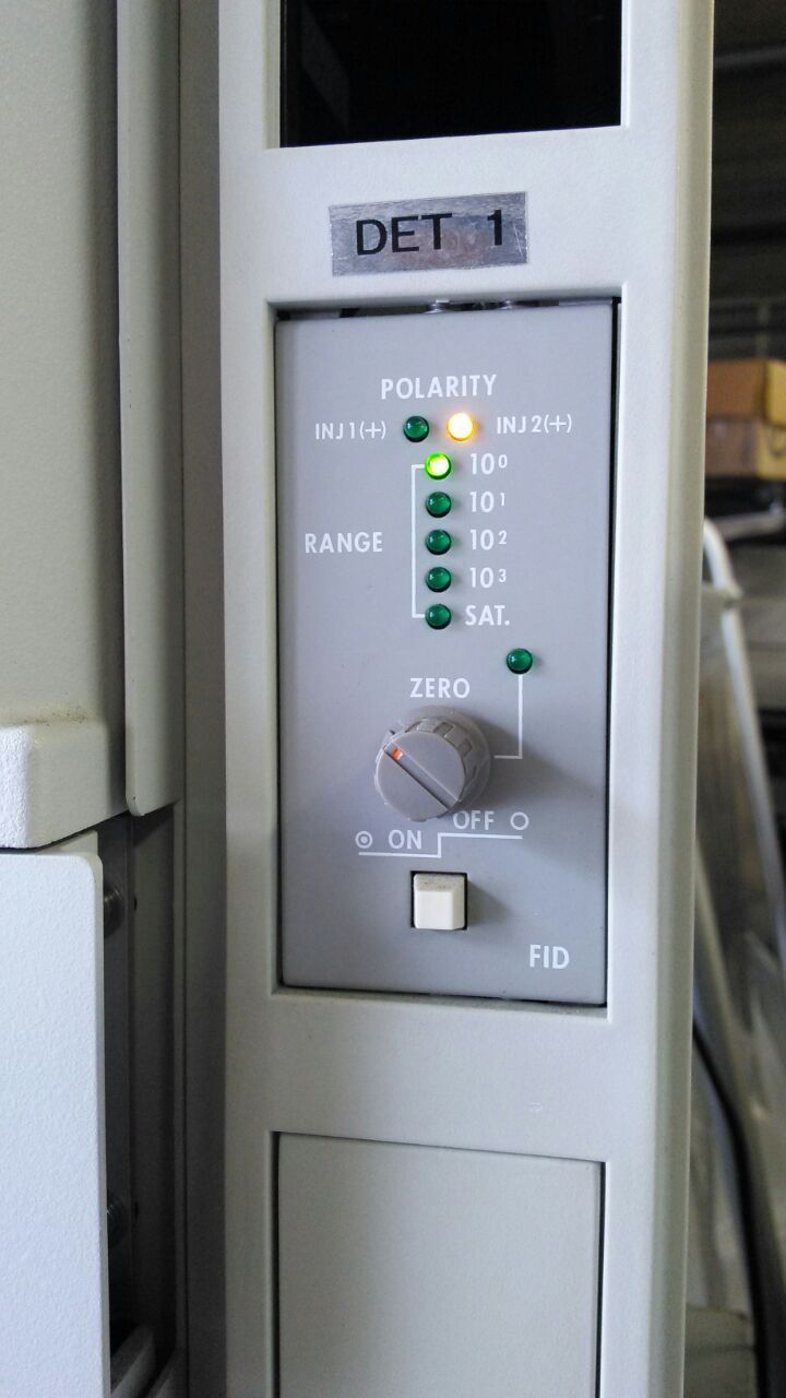 SHIMADZU GC-14A GAS CHROMATOGRAPH with 1 REGULATOR