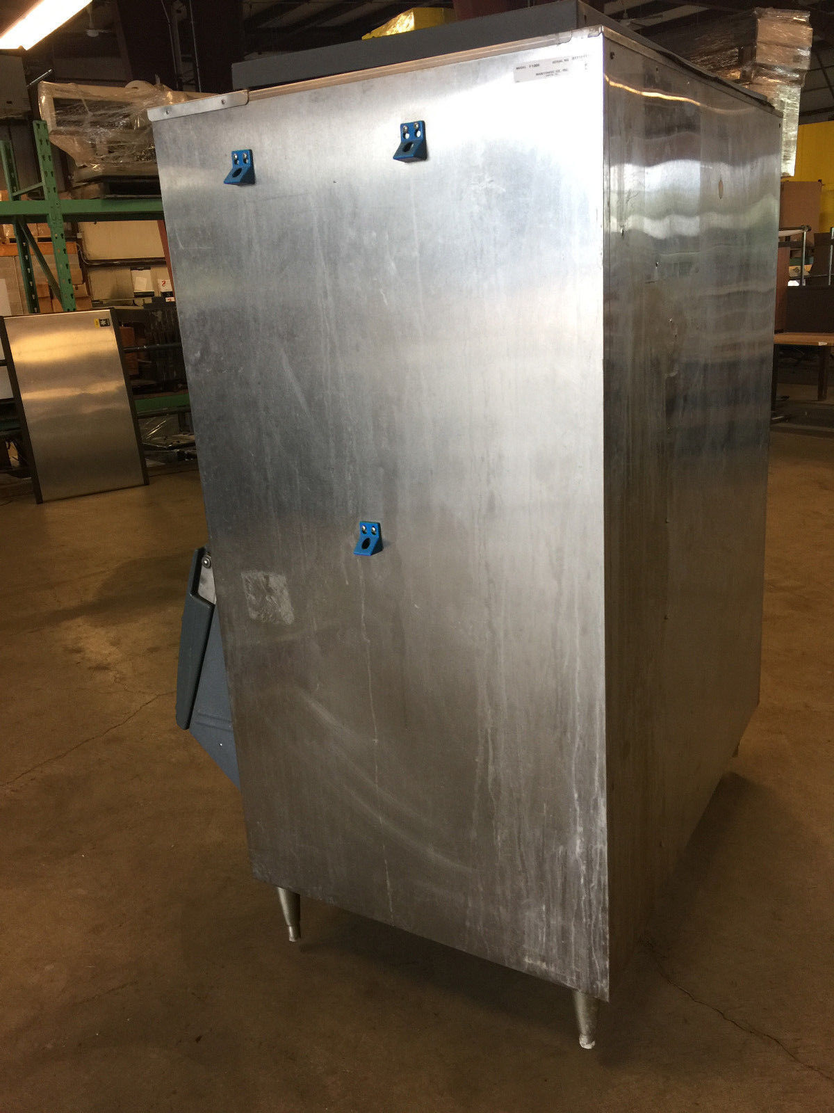 MANITOWOC LARGE 48" ICE STORAGE BIN MODEL F1300 1320 lb Capacity