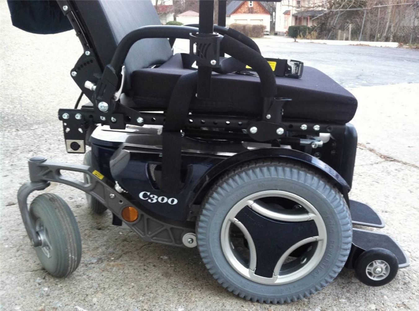 PERMOBIL C300 450lb CAPACITY MOBILITY POWER WHEELCHAIR LETUSKNOW FOR WHICH PARTS