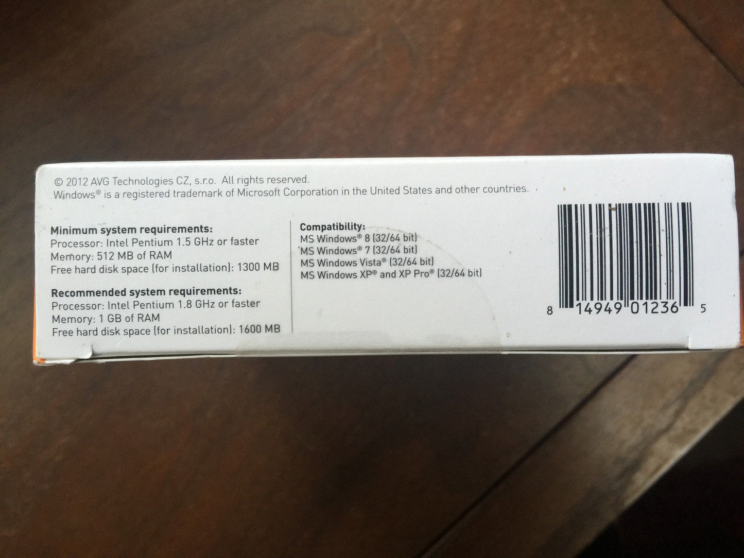 AVG  ANTIVIRUS  2O13 3 COMPUTERS 1 YEAR PROTECTION 6 MONTHS LO/JACK SEALED