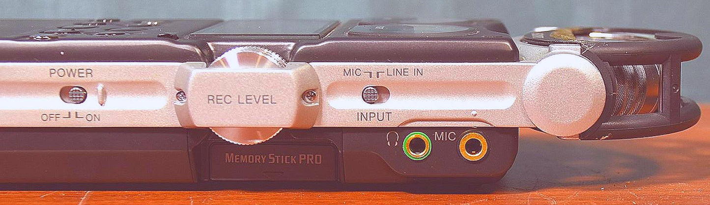 SONY PCM-D1 2-CHANNEL PORTABLE 4GB FLASH MEMORY STEREO AUDIO RECORDER FREE SHIP