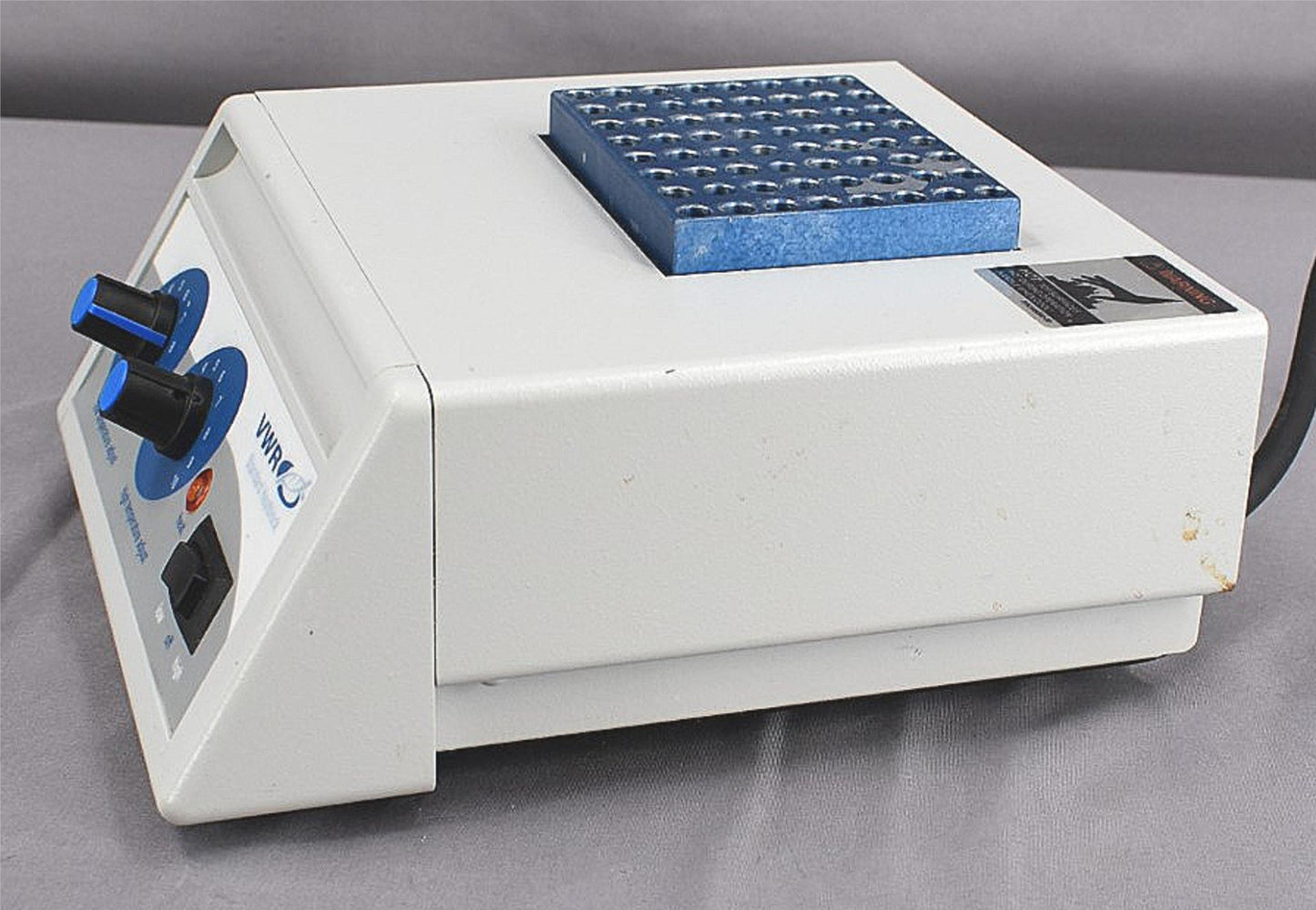 VWR ANALOG DRY BLOCK HEAT BLOCK SHAKER INCUBATOR 75°C to 150°C FREE SHIPPING