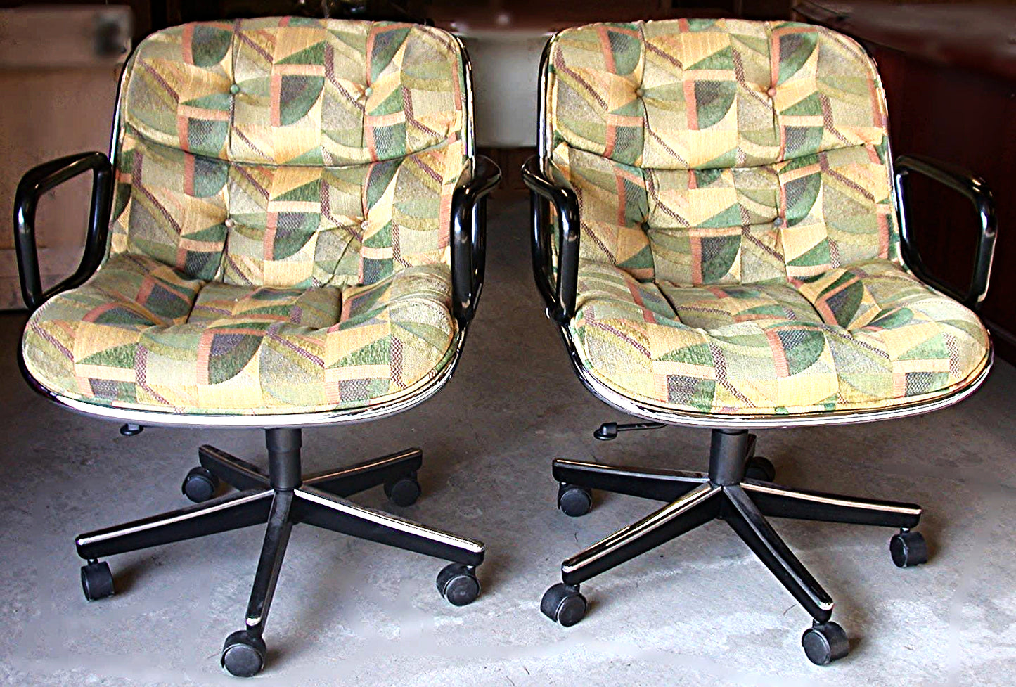 Pair CHARLES POLLACK EXECUTIVE KNOLL CHAIR HYDRAULIC LIFT Beautiful Fabric Desig